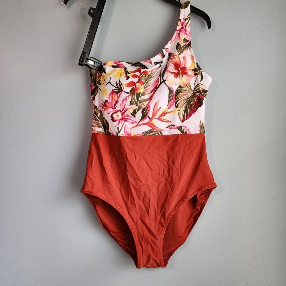 Old Navy One-Shoulder Print/Color Block One-Piece Swimsuit - Picture 11 of 11